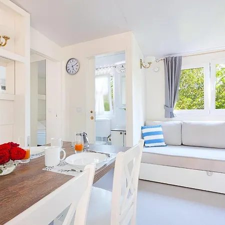 假日公园 Aminess Planet Homes Port9