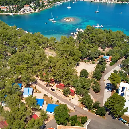 Aminess Planet Port9 Homes 3* Korčula