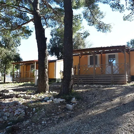 Aminess Planet Port9 Homes 3* Korčula