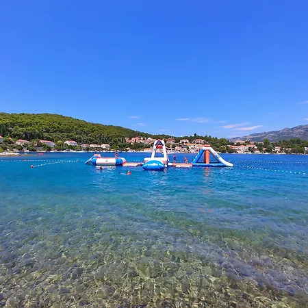 Aminess Planet Port9 Homes 코츌라